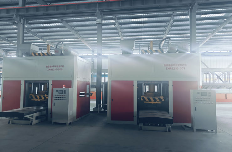 全自動(dòng)水平開型熱芯機(jī)